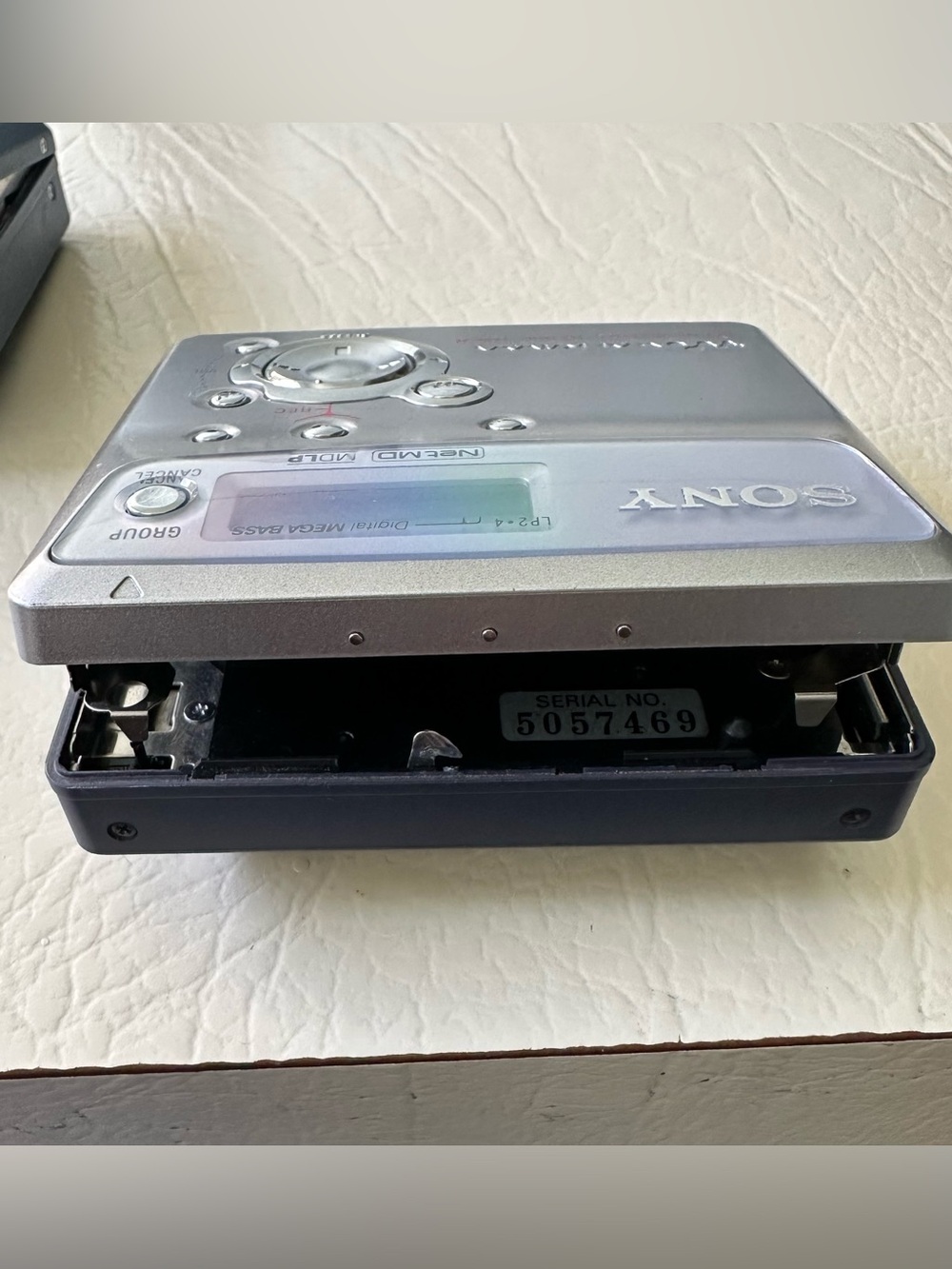 Sony MZ-N505 Net MD Walkman Type-R MiniDisc Player Recorder - Silver - Picture 2 of 4